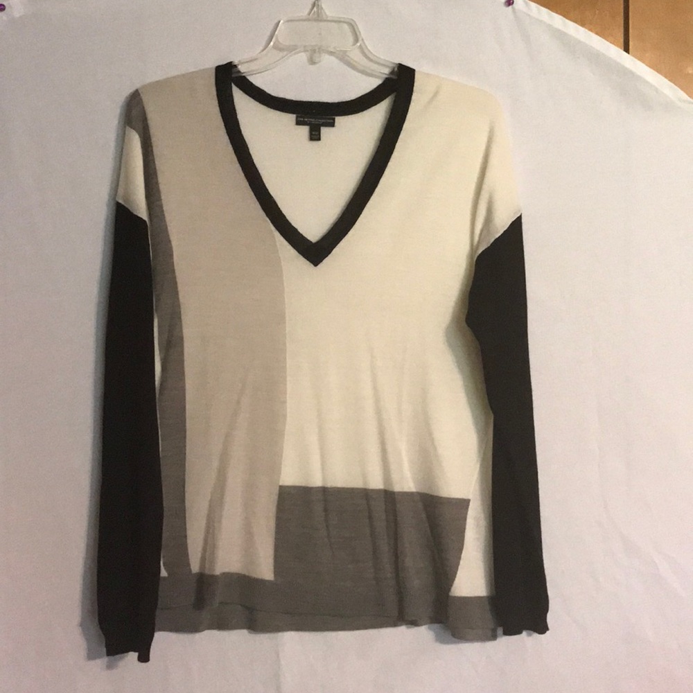 Color Block V-neck Sweater